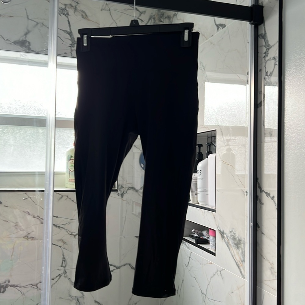 Lululemon - Black Mesh Cut Out Leggings